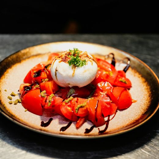 Burrata y mucho color